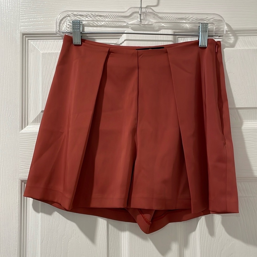 Missguided Rust High-Waist Pleated Tailored Shorts